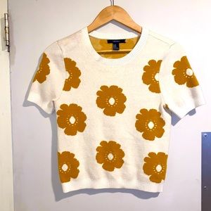 Short sleeved Sweater very soft